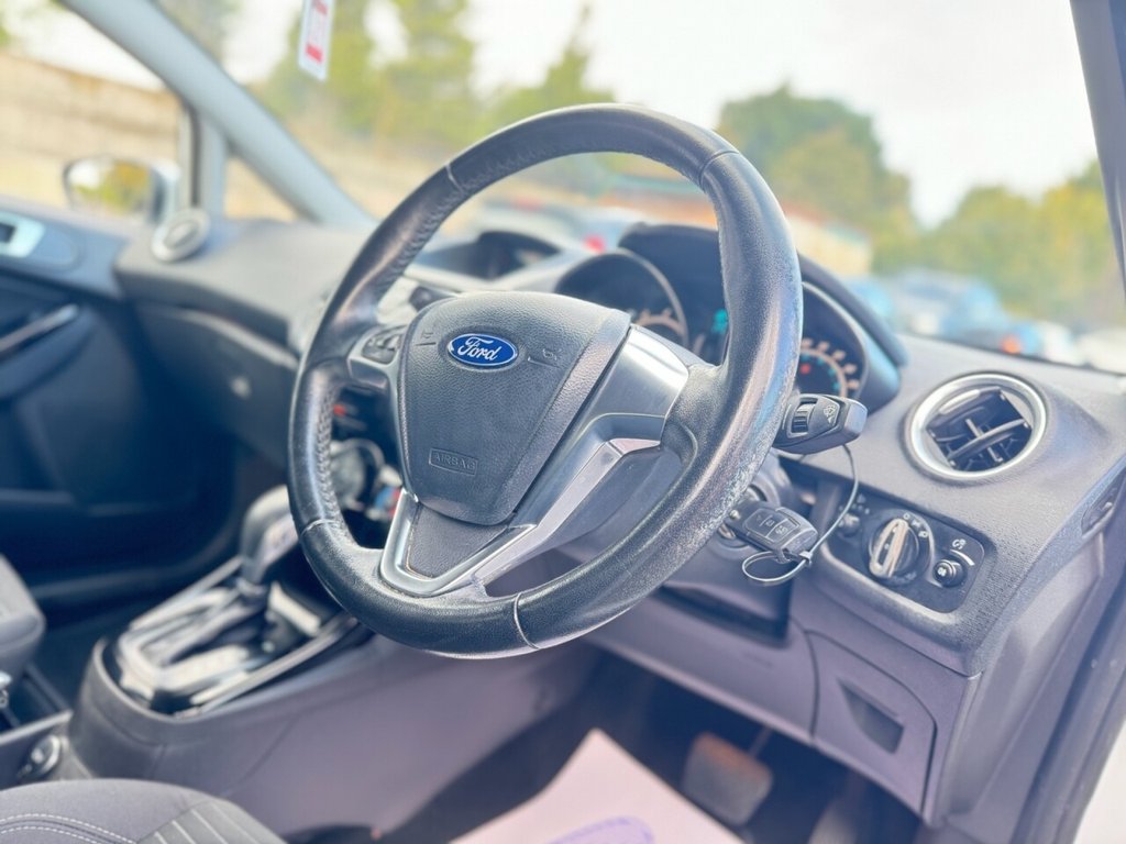 Used Ford Fiesta 2015 for sale - 76376206: Photo 2