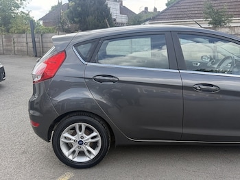 Used Ford Fiesta 2016 for sale - 77276885: Photo