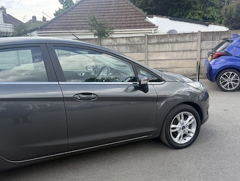 Used Ford Fiesta 2016 for sale - 77276885: Photo