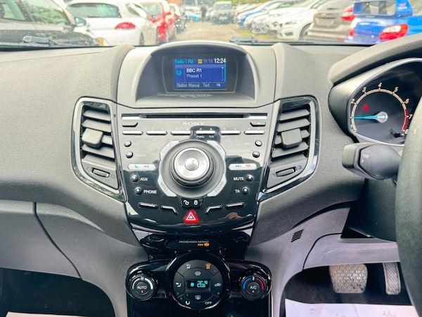 Used Ford Fiesta 2014 for sale - 76261009: Photo 31