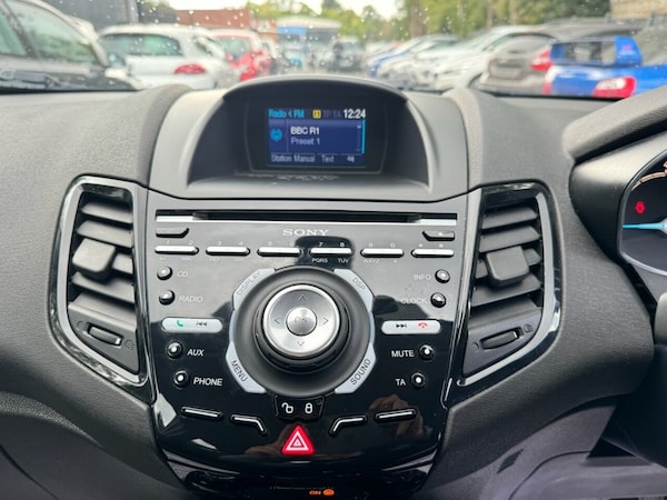 Used Ford Fiesta 2014 for sale - 76261009: Photo 32