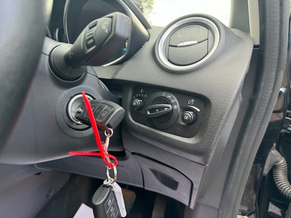 Used Ford Fiesta 2014 for sale - 76261009: Photo 43