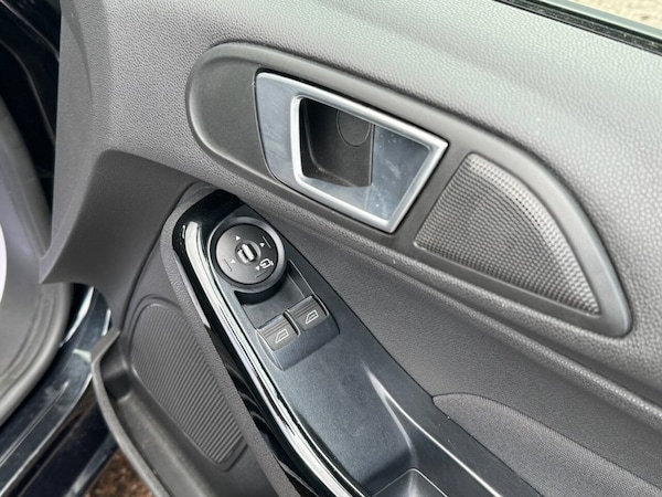 Used Ford Fiesta 2014 for sale - 76261009: Photo 44