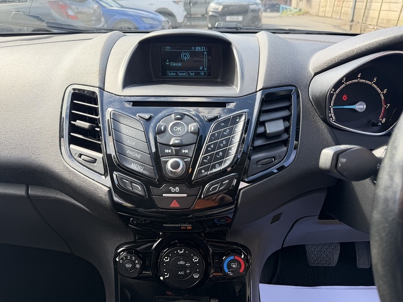 Used Ford Fiesta 2015 for sale - 78027167: Photo 35