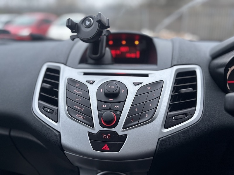 Used Ford Fiesta 2012 for sale - 77700804: Photo 16