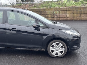 Used Ford Fiesta 2012 for sale - 77700804: Photo