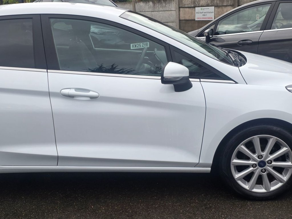 Used Ford Fiesta 2017 for sale - 76546636: Photo 6