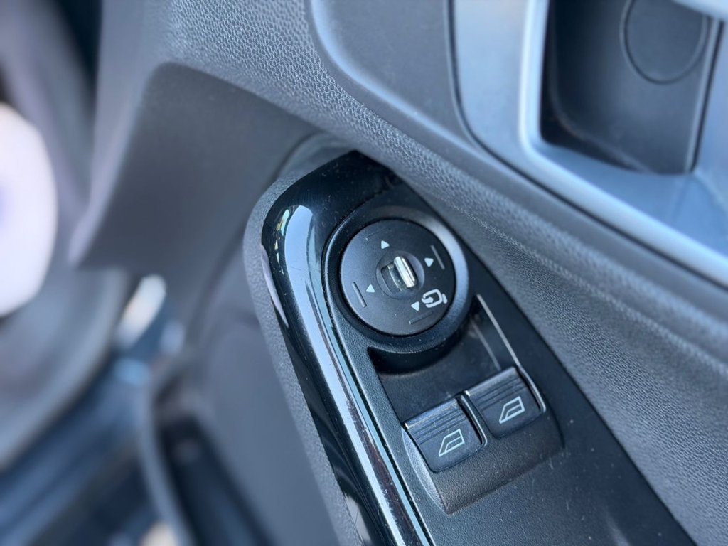 Used Ford Fiesta 2013 for sale - 76642671: Photo 28