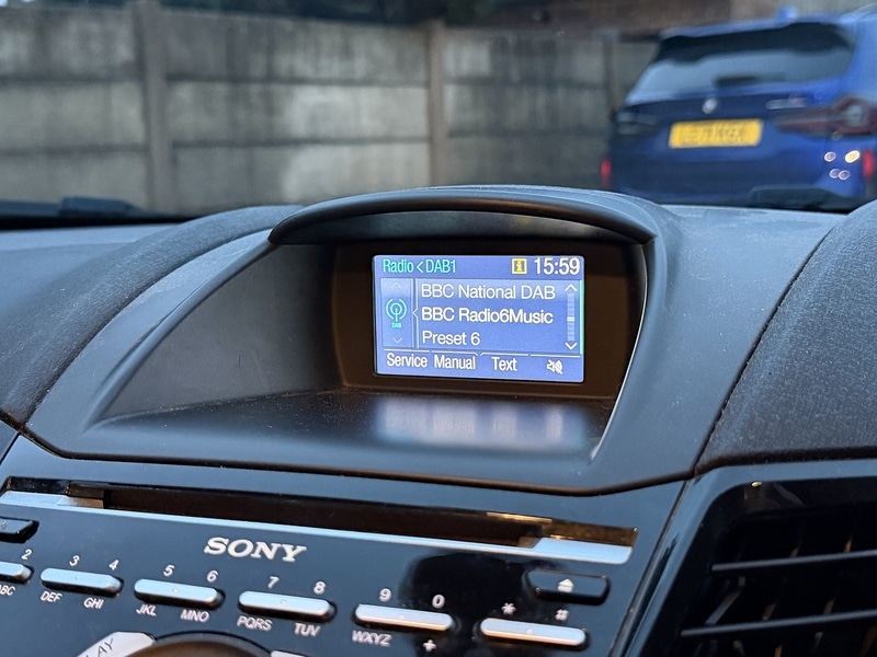 Used Ford Fiesta 2015 for sale - 77149330: Photo 28