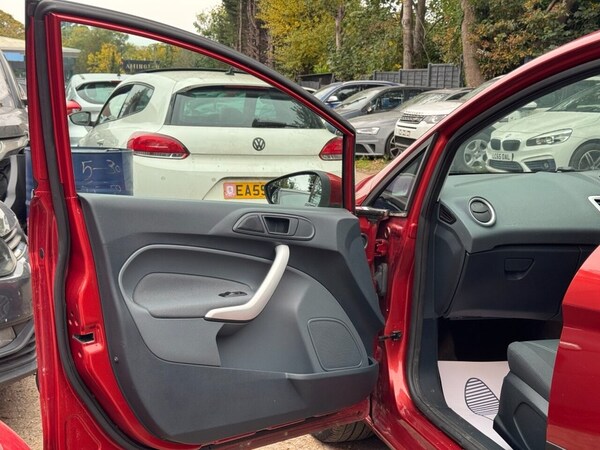 Used Ford Fiesta 2009 for sale - 76313031: Photo 23