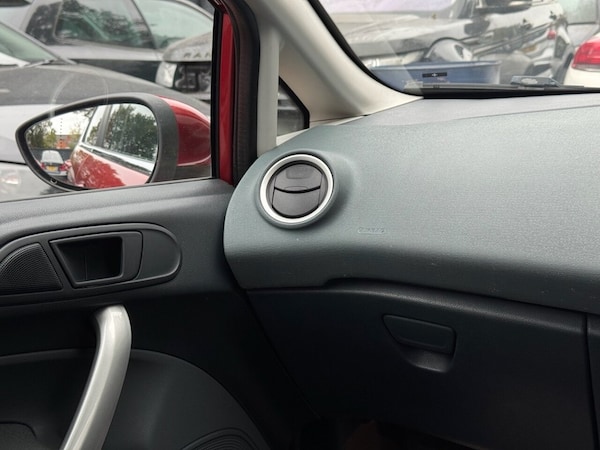 Used Ford Fiesta 2009 for sale - 76313031: Photo 32