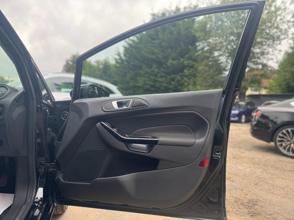 Used Ford Fiesta 2016 for sale - 76256195: Photo 36