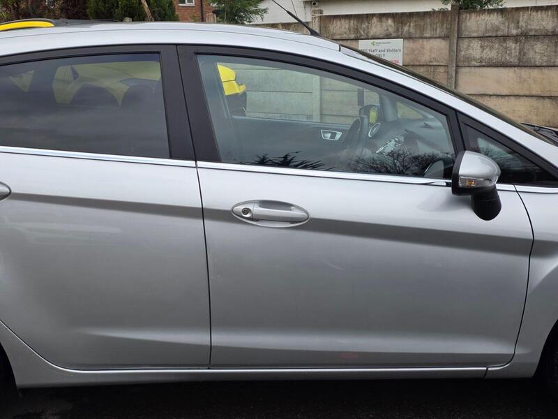 Used Ford Fiesta 2015 for sale - 77149393: Photo 5