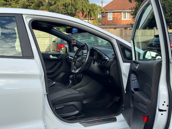 Used Ford Fiesta 2018 for sale - 76333792: Photo 26