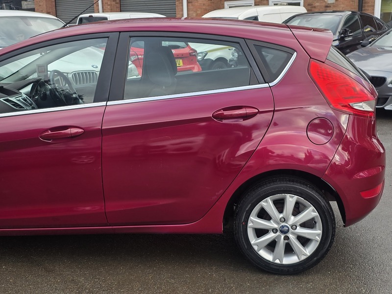 Used Ford Fiesta 2010 for sale - 77149255: Photo 18