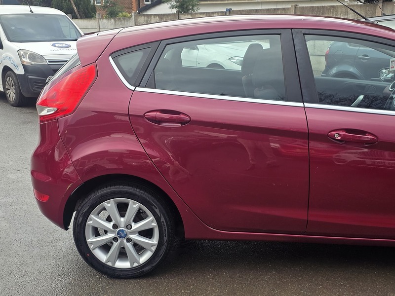 Used Ford Fiesta 2010 for sale - 77149255: Photo 8