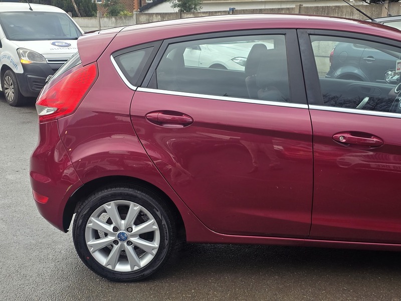 Used Ford Fiesta 2010 for sale - 77149255: Photo 9