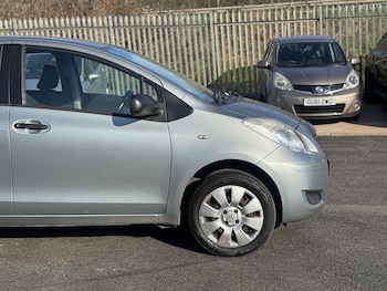 Used Toyota Yaris 2010 for sale - 79300999: Photo