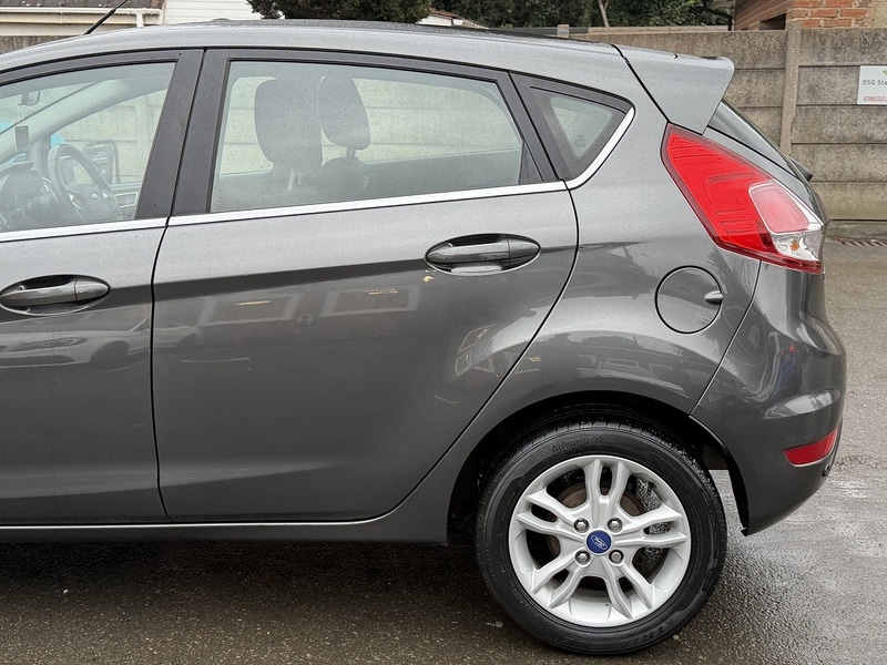 Used Ford Fiesta 2016 for sale - 77850855: Photo 28