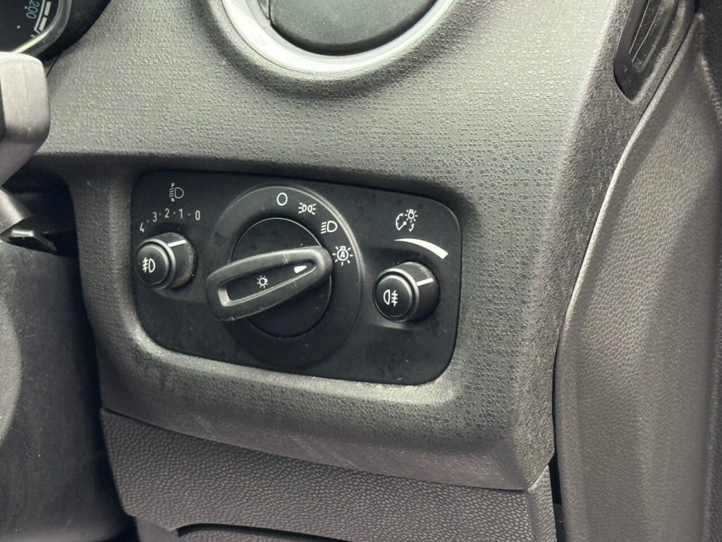 Used Ford Fiesta 2017 for sale - 76520729: Photo 35