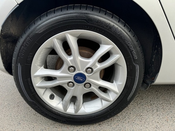 Used Ford Fiesta 2017 for sale - 76256027: Photo 46
