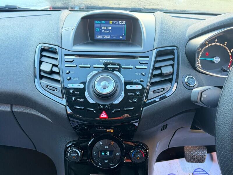 Used Ford Fiesta 2015 for sale - 77149278: Photo 31