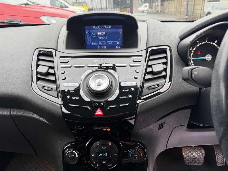 Used Ford Fiesta 2016 for sale - 77515235: Photo 32