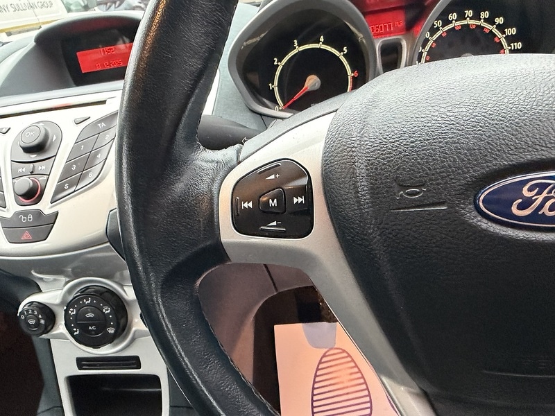 Used Ford Fiesta 2010 for sale - 77149302: Photo 21