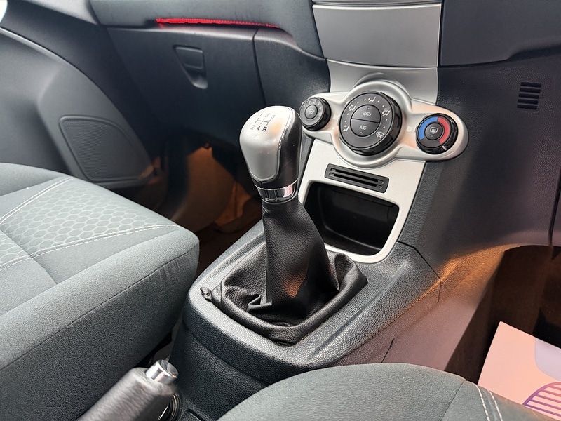 Used Ford Fiesta 2010 for sale - 77149302: Photo 26