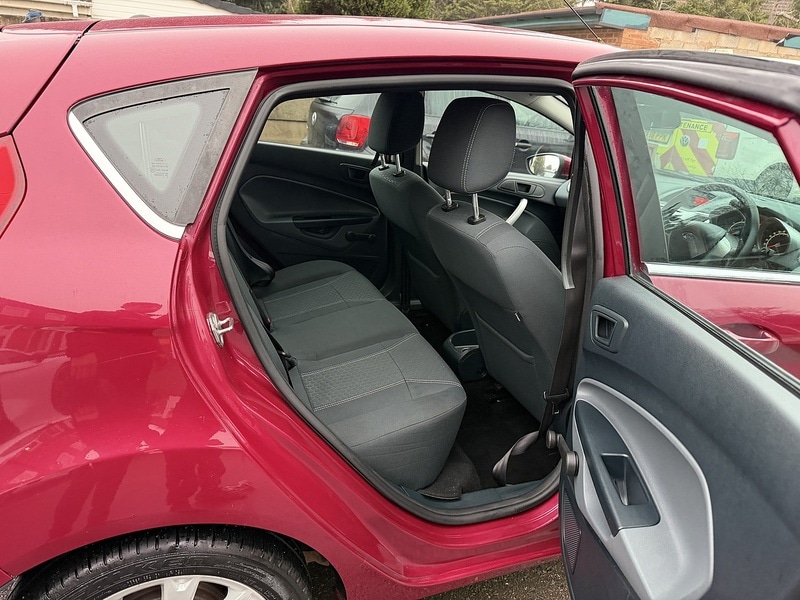 Used Ford Fiesta 2010 for sale - 77149302: Photo 27