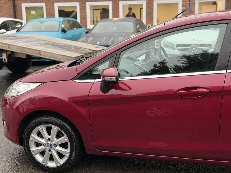 Used Ford Fiesta 2010 for sale - 77149302: Photo 5