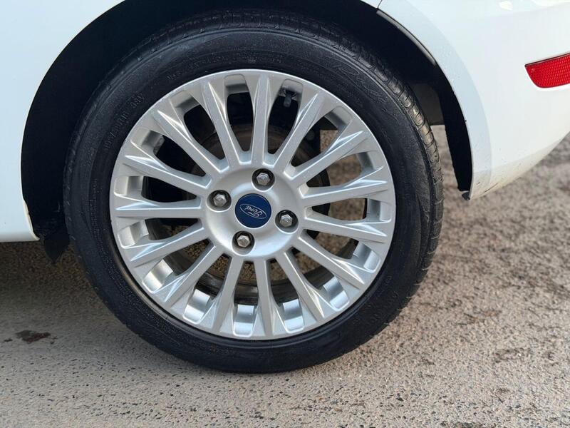 Used Ford Fiesta 2013 for sale - 77149267: Photo 38