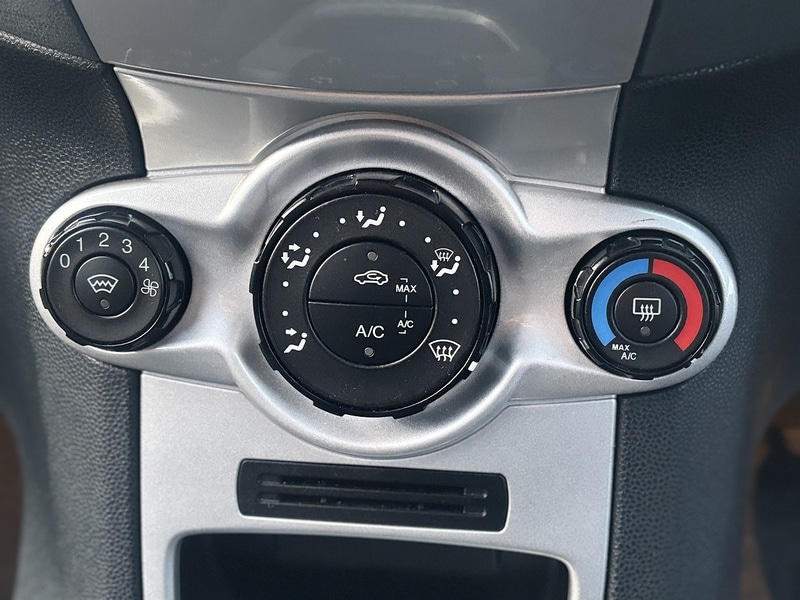 Used Ford Fiesta 2011 for sale - 77313792: Photo 21