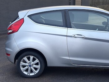 Used Ford Fiesta 2011 for sale - 77313792: Photo