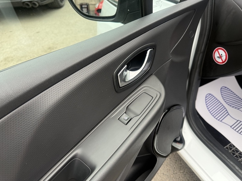 Used Renault Clio for sale - 78107372: Photo 20