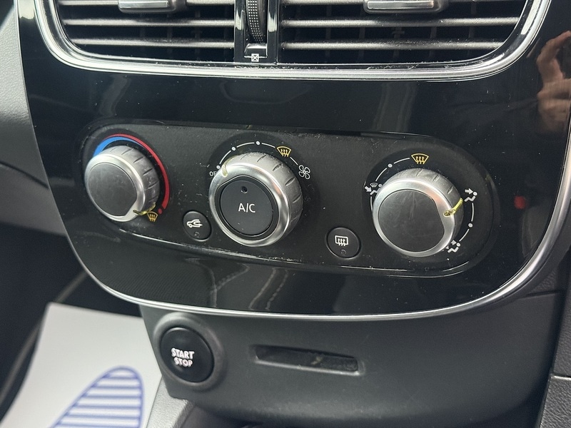 Used Renault Clio for sale - 78107372: Photo 23