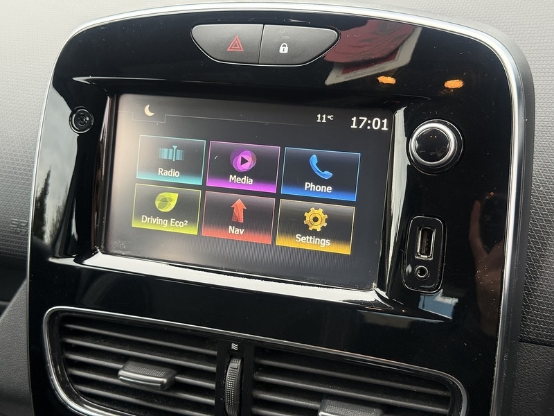 Used Renault Clio for sale - 78107372: Photo 27