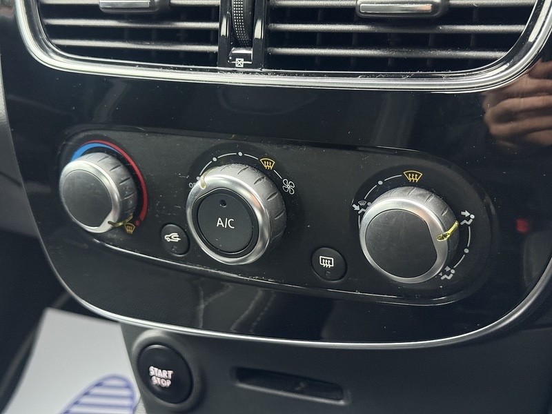 Used Renault Clio for sale - 78107372: Photo 29