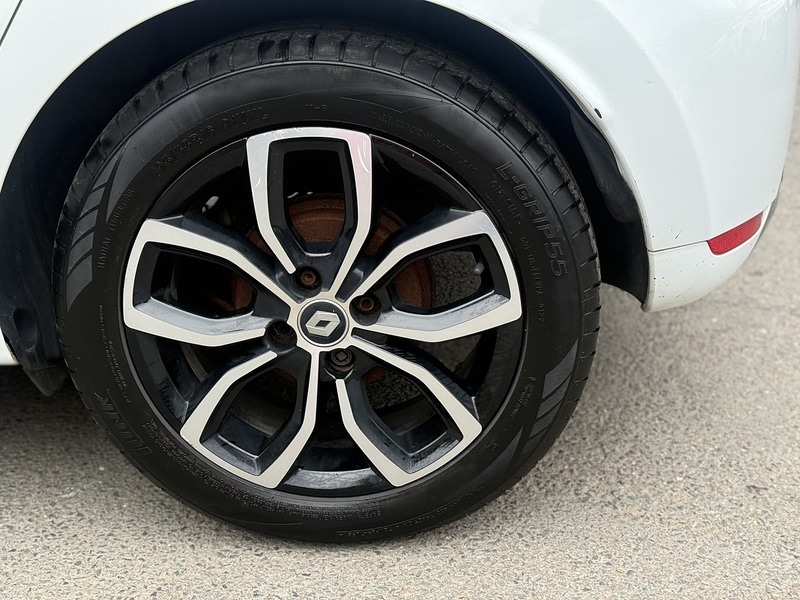 Used Renault Clio for sale - 78107372: Photo 32