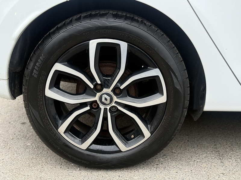 Used Renault Clio for sale - 78107372: Photo 34