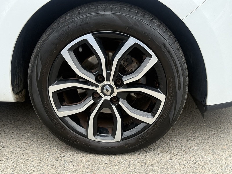 Used Renault Clio for sale - 78107372: Photo 35