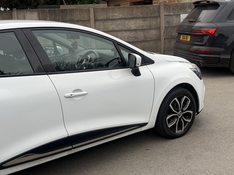 Used Renault Clio for sale - 78107372: Photo 8