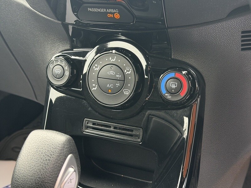 Used Ford Fiesta 2015 for sale - 77632267: Photo 38