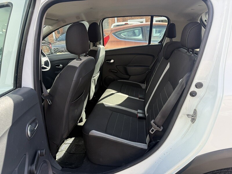 Used Dacia Sandero Stepway 2017 for sale - 78012721: Photo 20