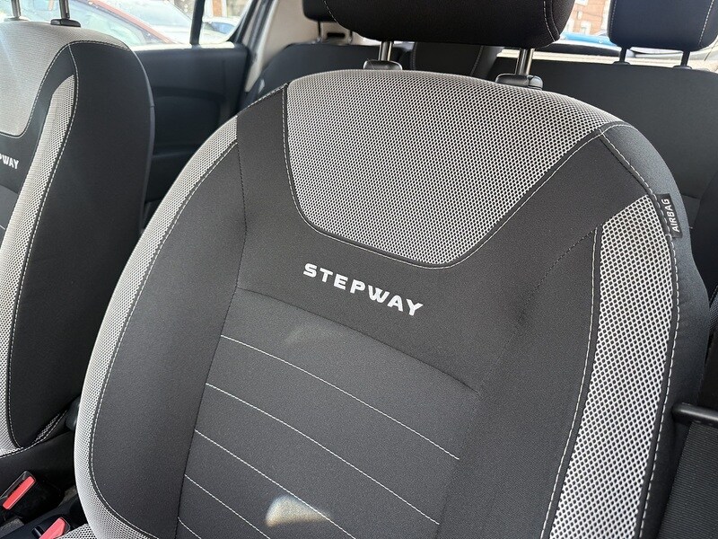 Used Dacia Sandero Stepway 2017 for sale - 78012721: Photo 24