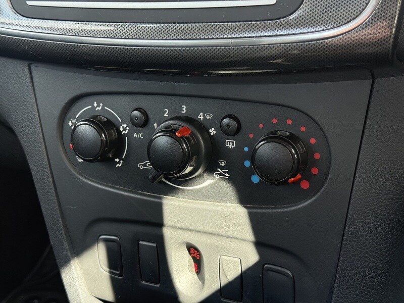 Used Dacia Sandero Stepway 2017 for sale - 78012721: Photo 29