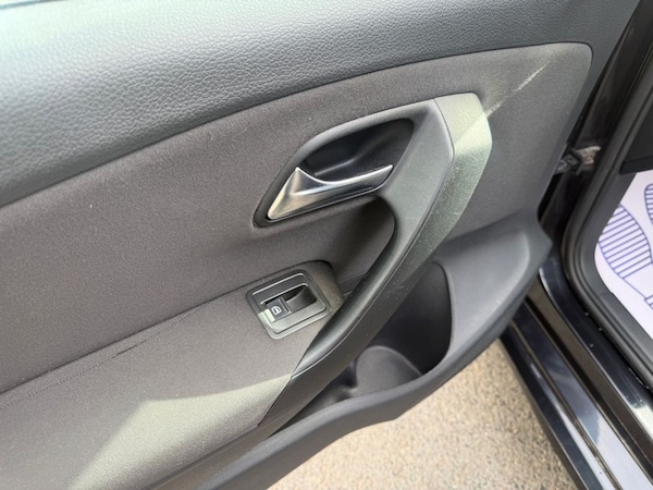 Used Volkswagen Polo 2010 for sale - 76256175: Photo 20
