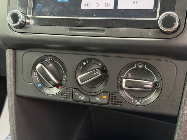 Used Volkswagen Polo 2010 for sale - 76256175: Photo 26