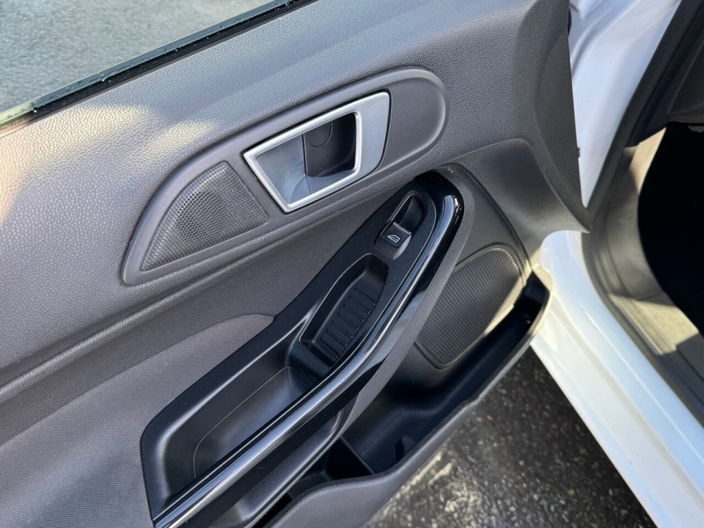 Used Ford Fiesta 2013 for sale - 76376005: Photo 38