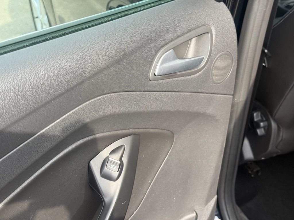 Used Ford C-Max 2015 for sale - 76256105: Photo 25